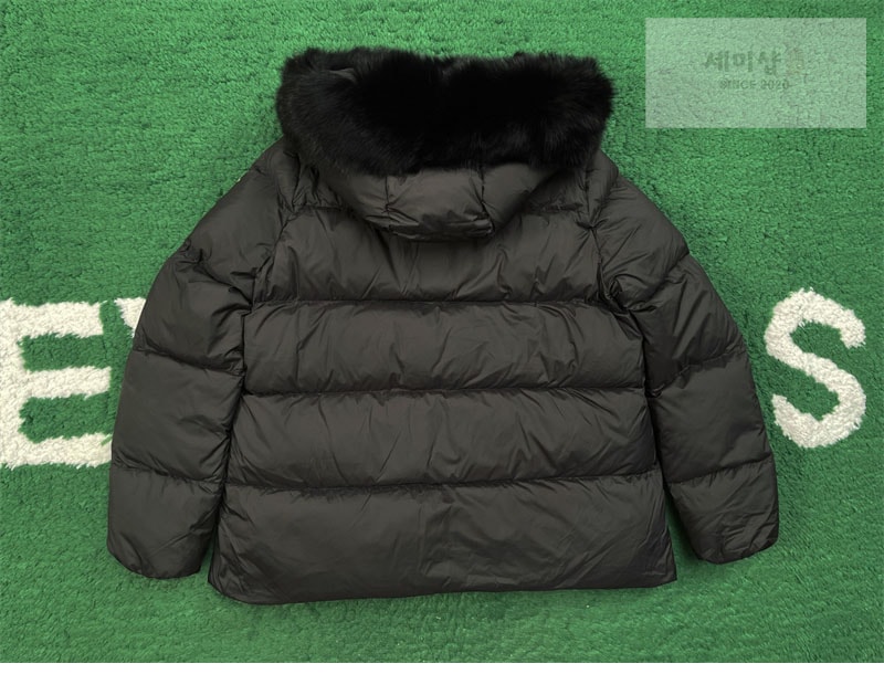 Moncler 몽클레어 Laichefur 라이체퍼 다운 패딩 자켓 블랙 의류 22번 이미지