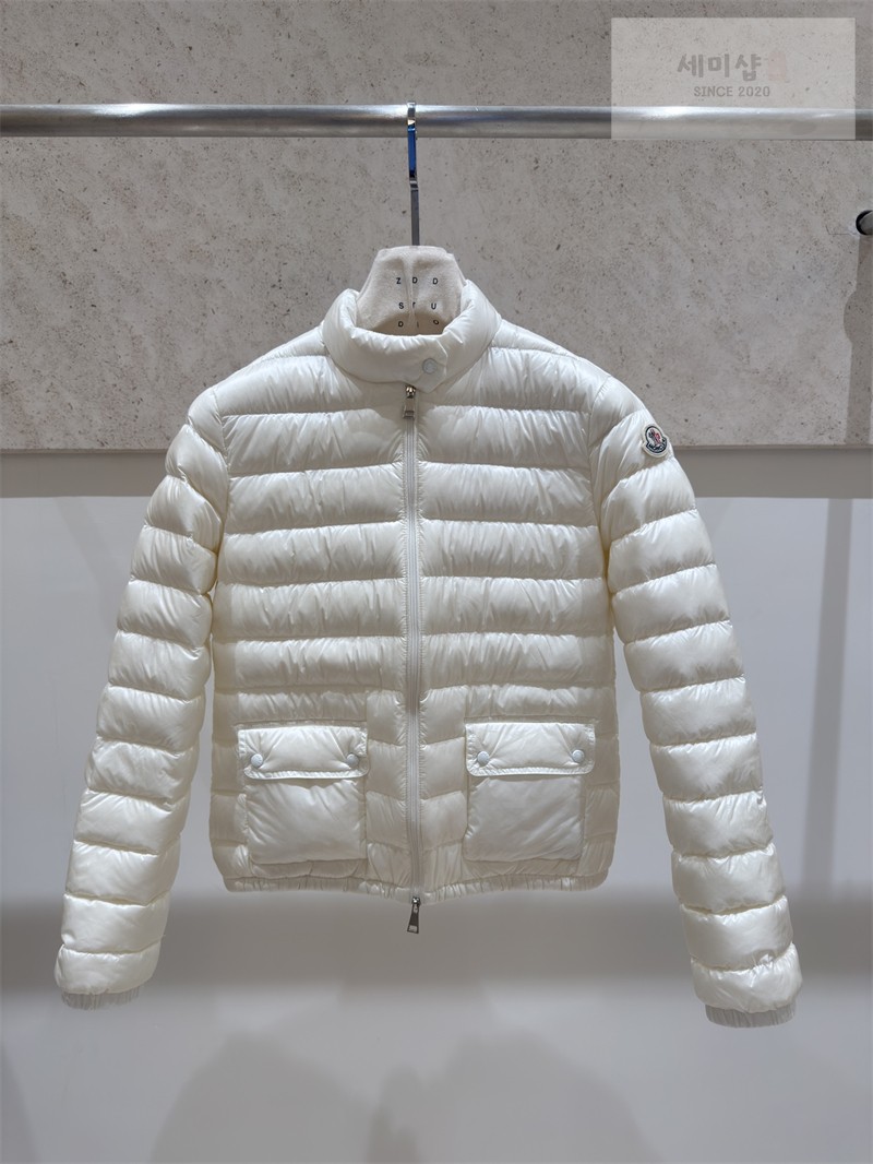 Moncler 몽클레어 Lans 란스 패커블 숏 다운 자켓 화이트 의류 8번 이미지