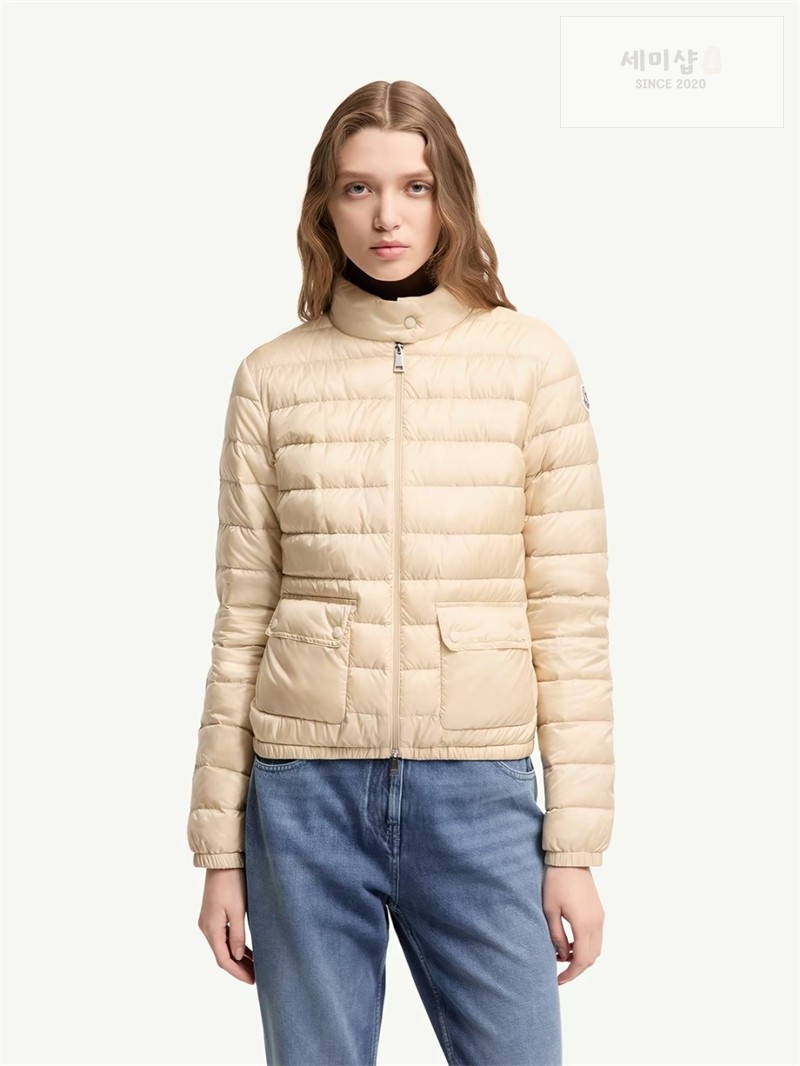 Moncler 몽클레어 Lans 란스 패커블 숏 다운 자켓 화이트 의류 29번 이미지