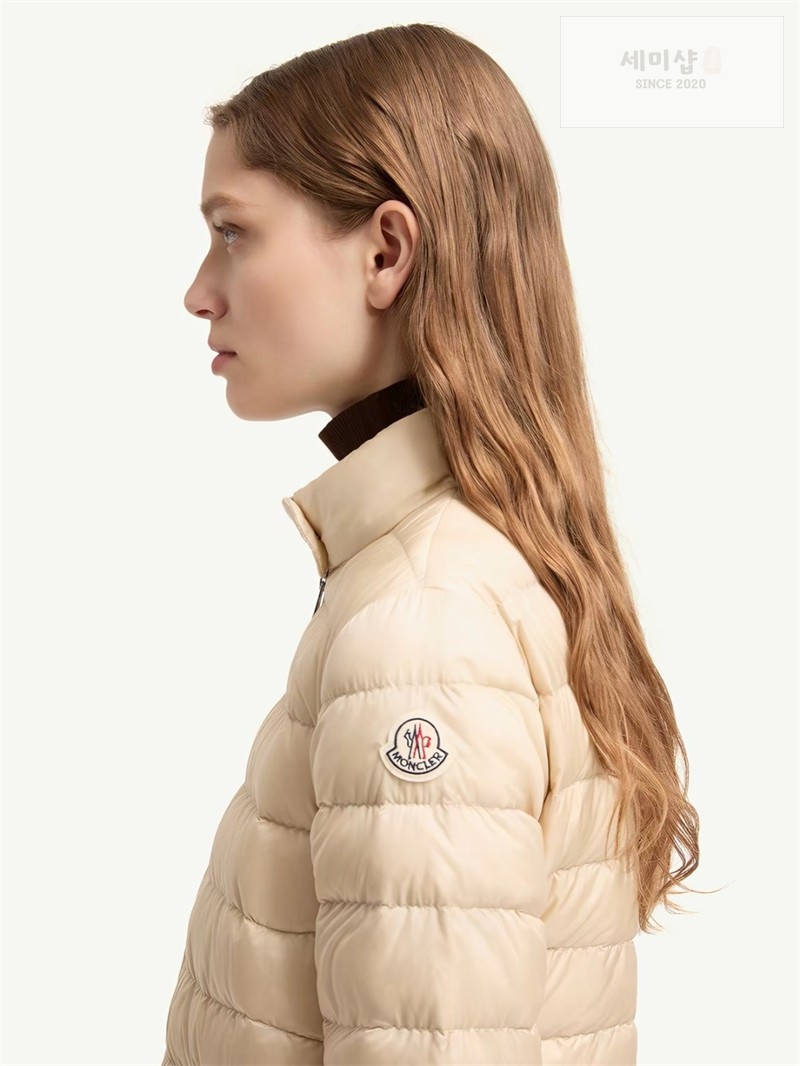Moncler 몽클레어 Lans 란스 패커블 숏 다운 자켓 화이트 의류 30번 이미지