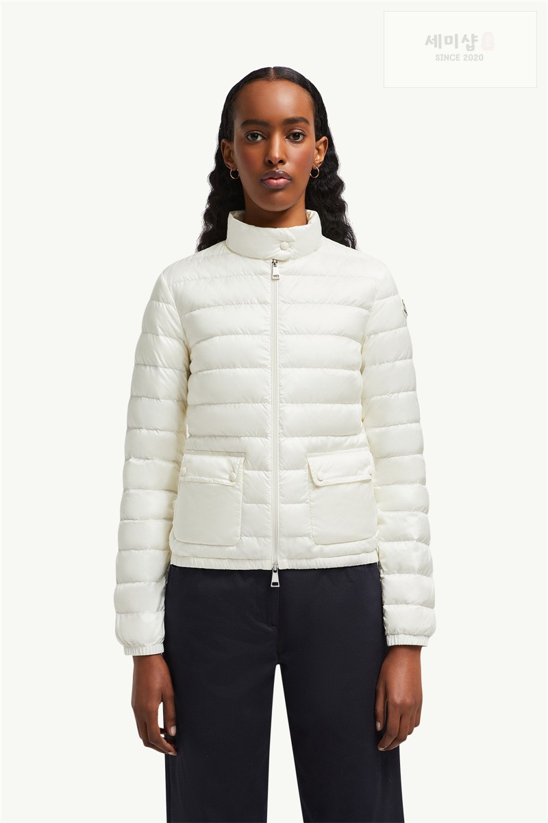 Moncler 몽클레어 Lans 란스 패커블 숏 다운 자켓 화이트 의류 34번 이미지