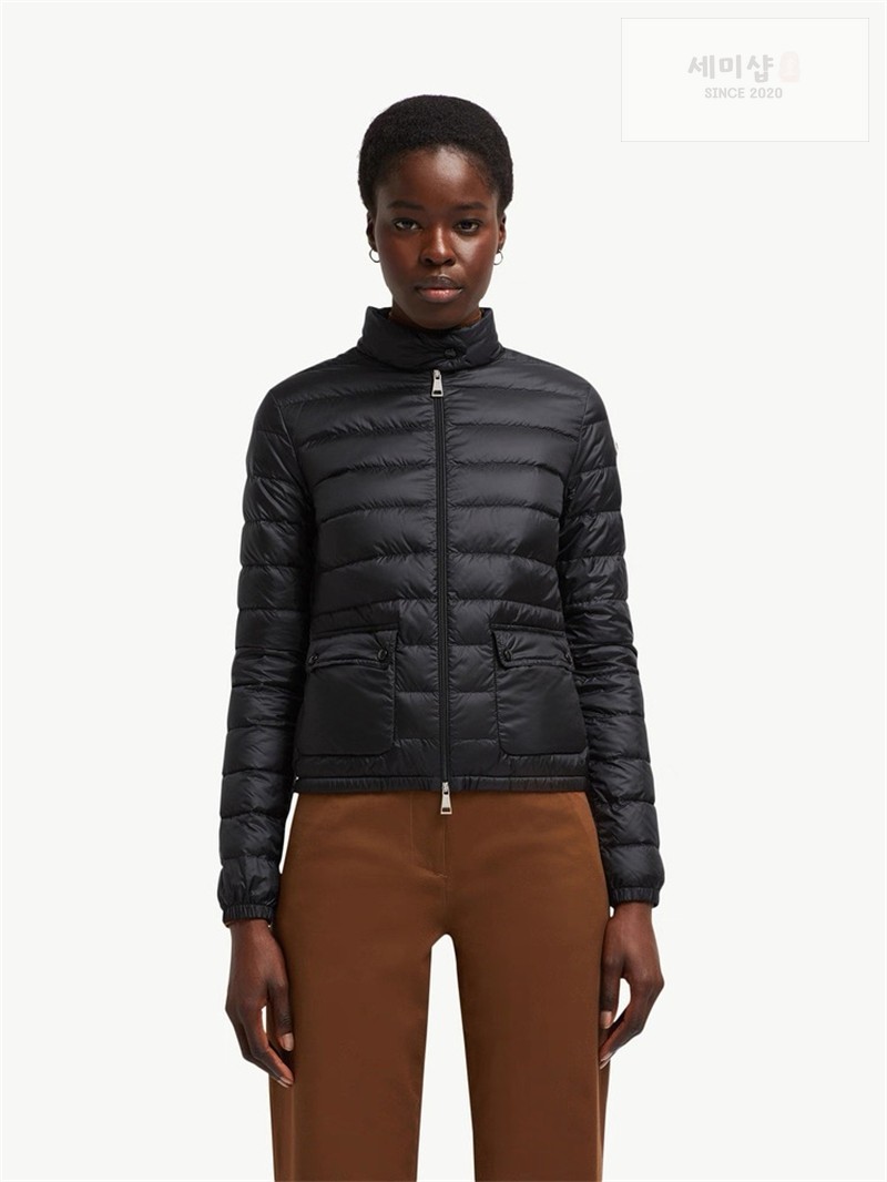 Moncler 몽클레어 Lans 란스 패커블 숏 다운 자켓 화이트 의류 35번 이미지