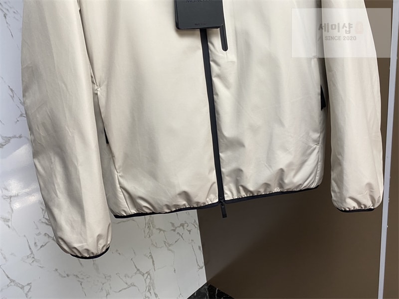 Moncler 몽클레어 Lausfer 라우스퍼 다운 자켓 레플리카 9번 이미지 - 의류 | 세미샵 레플리카 사이트