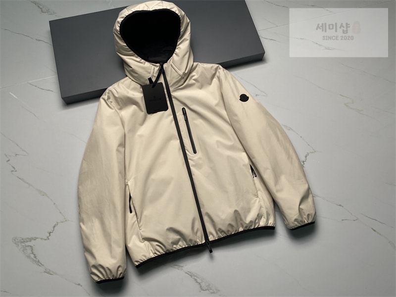 Moncler 몽클레어 Lausfer 라우스퍼 다운 자켓 레플리카 11번 이미지 - 의류 | 세미샵 레플리카 사이트