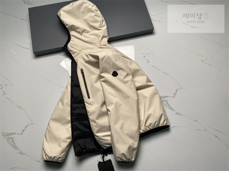 Moncler 몽클레어 Lausfer 라우스퍼 다운 자켓 레플리카 12번 이미지 - 의류 | 세미샵 레플리카 사이트