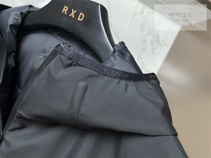 Moncler 몽클레어 Lausfer 라우스퍼 다운 자켓 레플리카 20번 이미지 - 의류 | 세미샵 레플리카 사이트