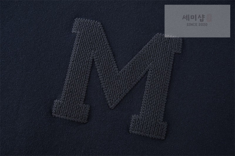 Moncler 몽클레어 M 로고 아플리케 코튼 블렌드 스웨터 네이비 의류 6번 이미지