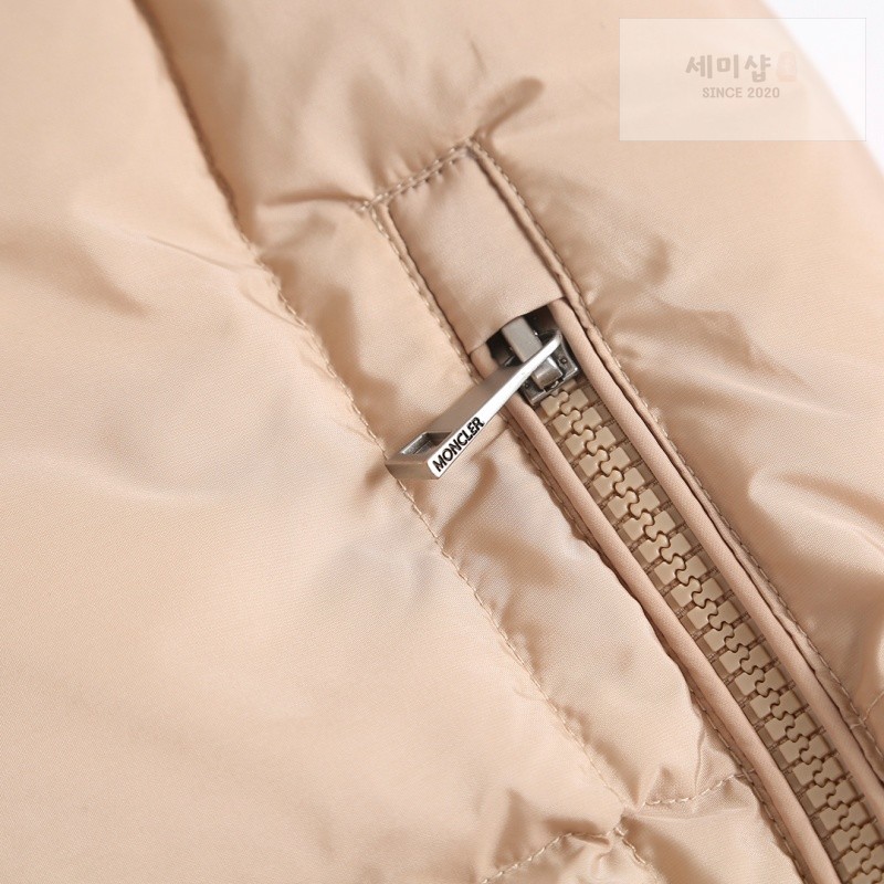 Moncler 몽클레어 Macareux 마카레우 다운 후드 베스트 의류 22번 이미지