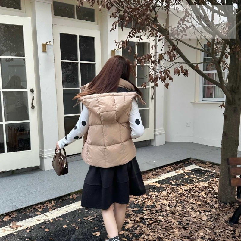 Moncler 몽클레어 Macareux 마카레우 다운 후드 베스트 의류 35번 이미지