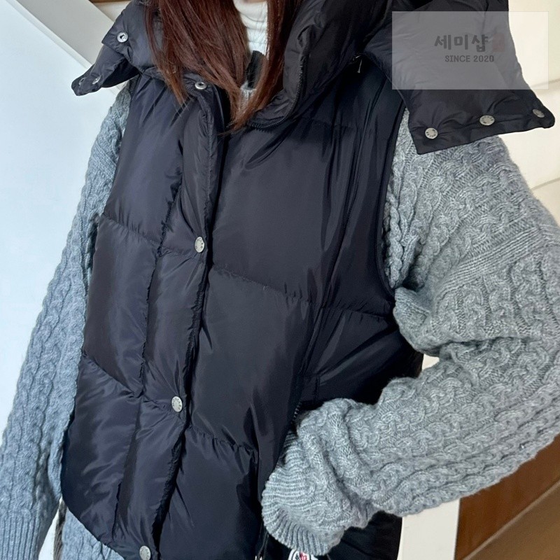 Moncler 몽클레어 Macareux 마카레우 다운 후드 베스트 의류 38번 이미지