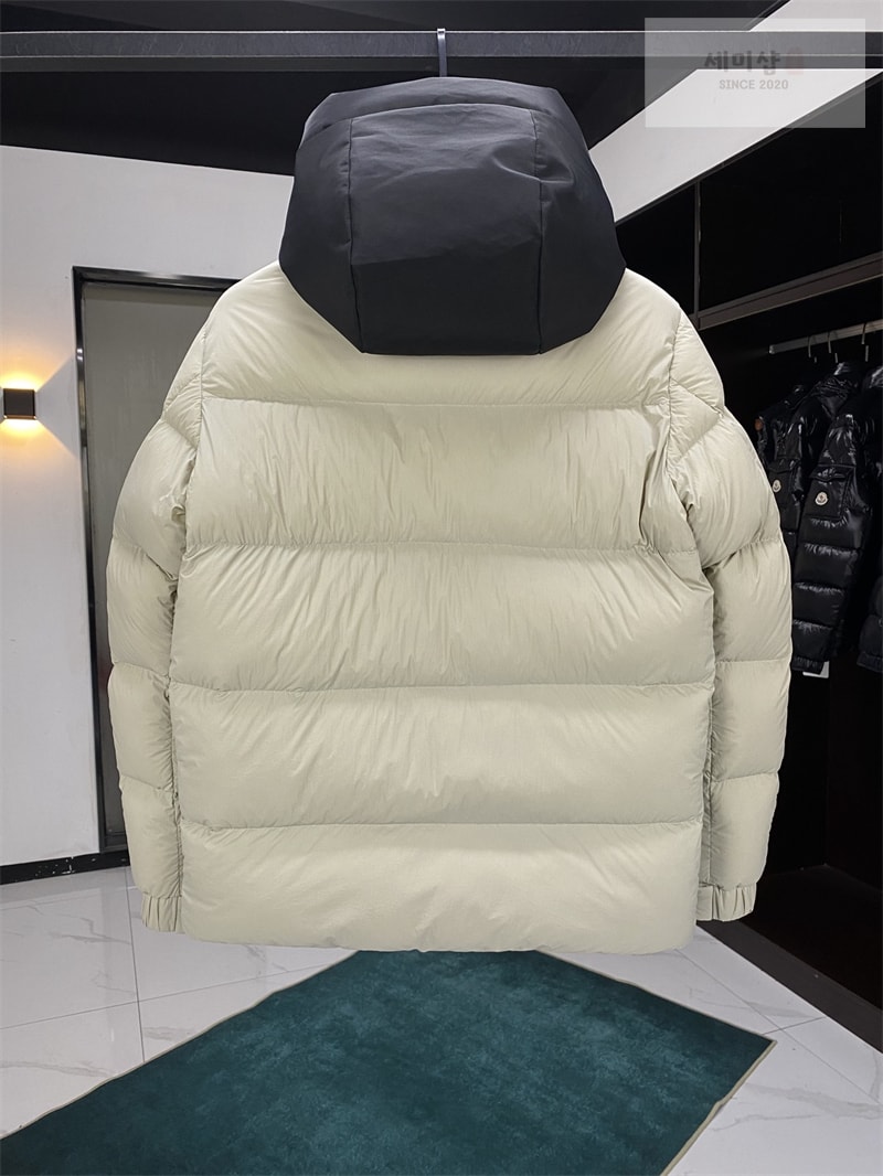 Moncler 몽클레어 Madeira 마데이라 숏 다운 패딩 자켓 블랙 의류 1번 이미지