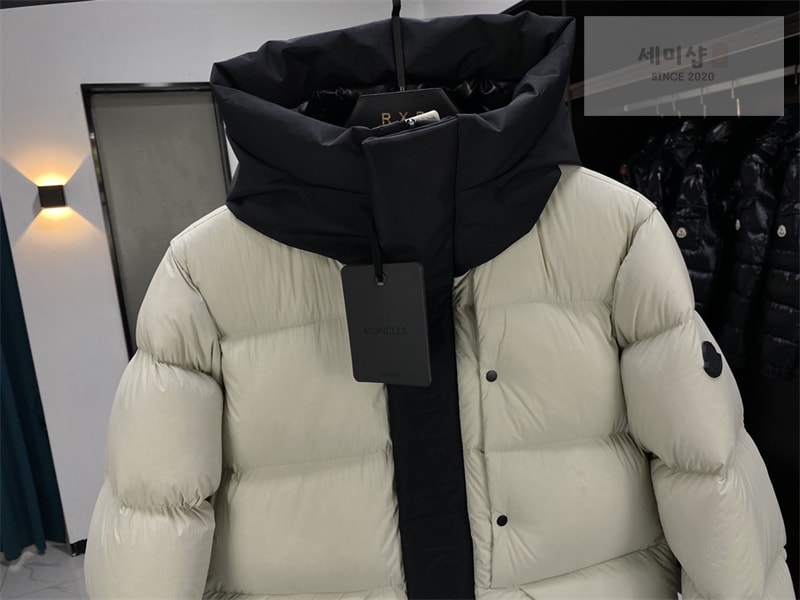 Moncler 몽클레어 Madeira 마데이라 숏 다운 패딩 자켓 블랙 의류 23번 이미지