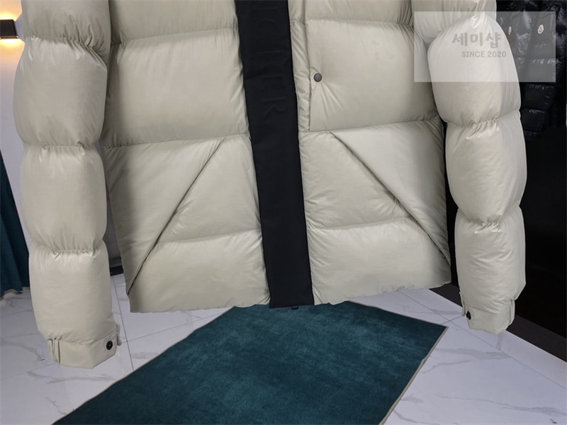 Moncler 몽클레어 Madeira 마데이라 숏 다운 패딩 자켓 블랙 의류 2번 이미지