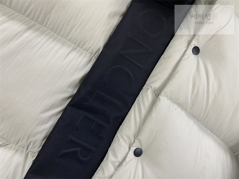 Moncler 몽클레어 Madeira 마데이라 숏 다운 패딩 자켓 블랙 의류 3번 이미지
