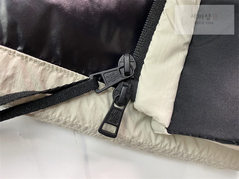 Moncler 몽클레어 Madeira 마데이라 숏 다운 패딩 자켓 블랙 의류 29번 이미지