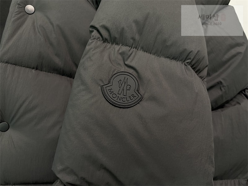 Moncler 몽클레어 Madeira 마데이라 숏 다운 패딩 자켓 블랙 의류 14번 이미지