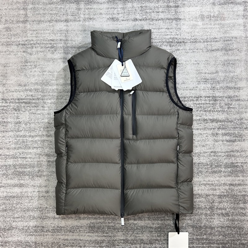 Moncler 몽클레어 Matt 매트 다운 패딩 베스트 조끼 그린 의류 24번 이미지