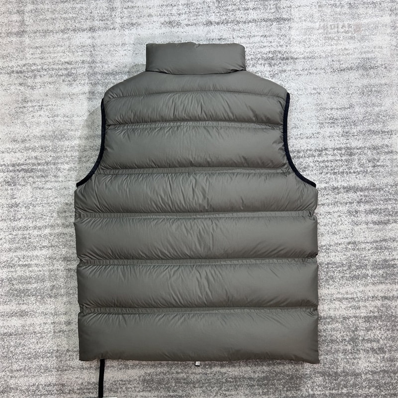 Moncler 몽클레어 Matt 매트 다운 패딩 베스트 조끼 그린 의류 2번 이미지