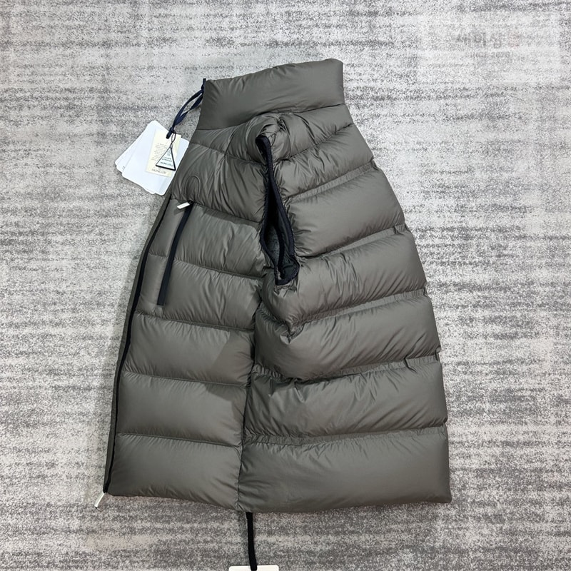 Moncler 몽클레어 Matt 매트 다운 패딩 베스트 조끼 그린 의류 5번 이미지