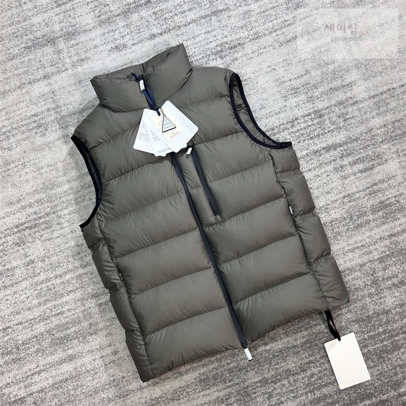 Moncler 몽클레어 Matt 매트 다운 패딩 베스트 조끼 그린 의류 6번 이미지