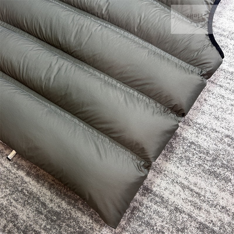 Moncler 몽클레어 Matt 매트 다운 패딩 베스트 조끼 그린 의류 7번 이미지