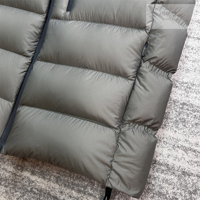 Moncler 몽클레어 Matt 매트 다운 패딩 베스트 조끼 그린 의류 28번 이미지