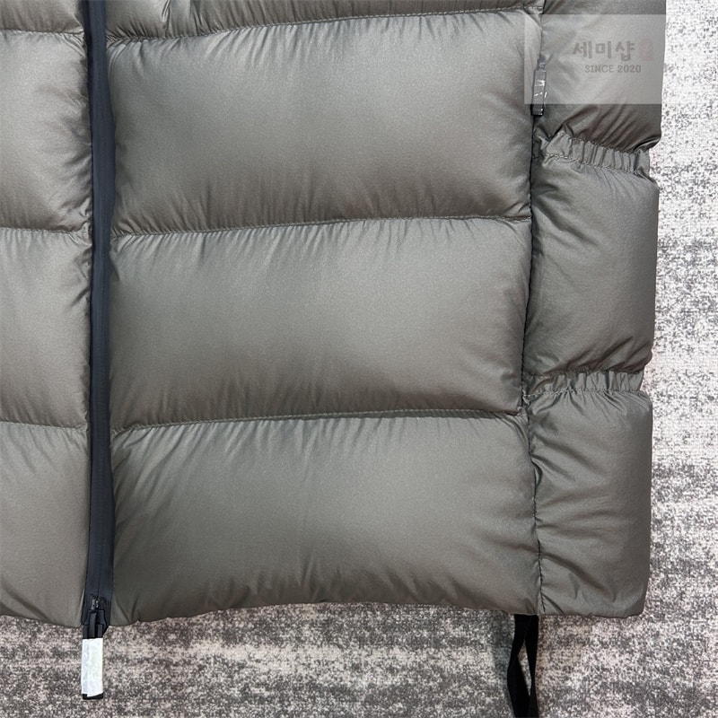 Moncler 몽클레어 Matt 매트 다운 패딩 베스트 조끼 그린 의류 25번 이미지