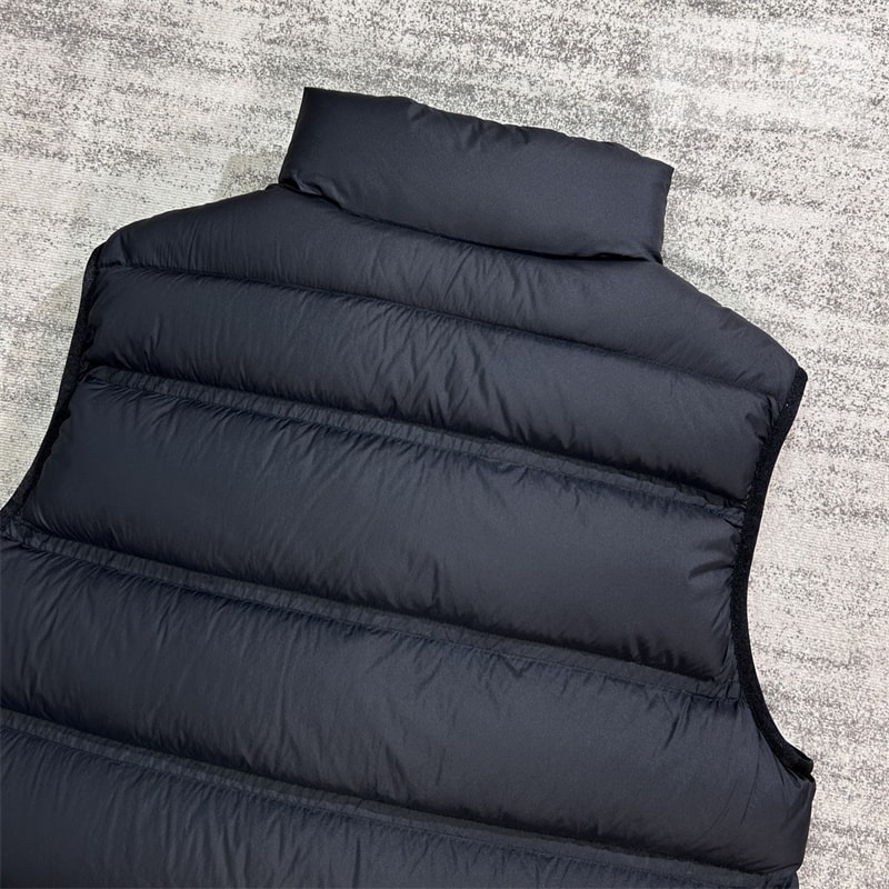 Moncler 몽클레어 Matt 매트 다운 패딩 베스트 조끼 그린 의류 15번 이미지