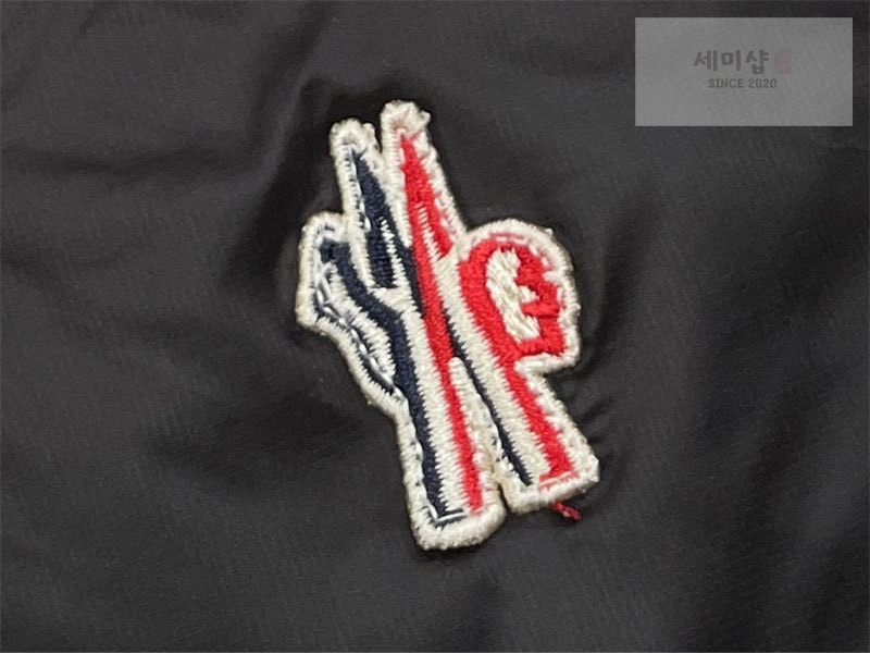 Moncler 몽클레어 Nantu 난투 다운 패딩 베스트 조끼 블랙 의류 10번 이미지