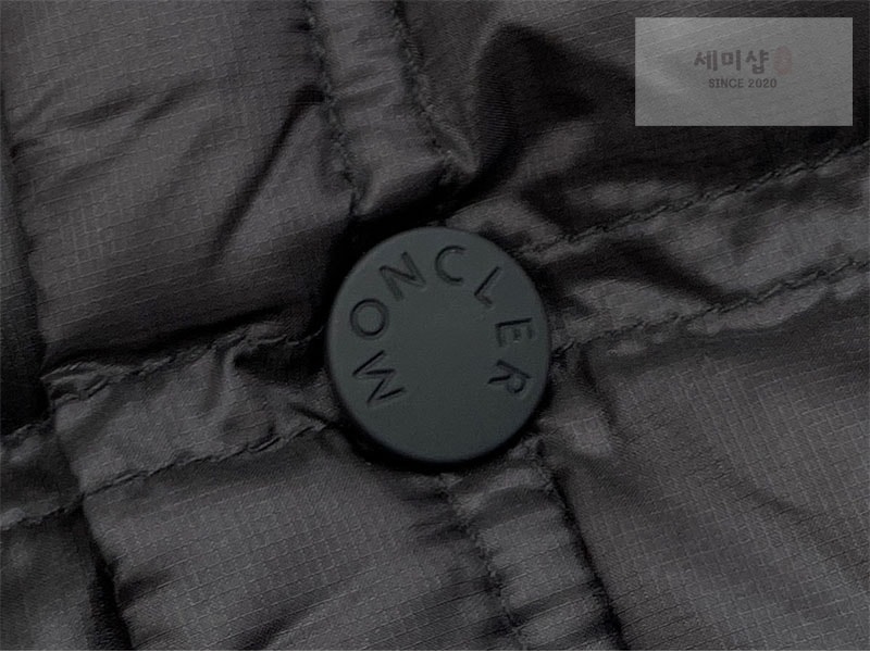 Moncler 몽클레어 Nantu 난투 다운 패딩 베스트 조끼 블랙 의류 11번 이미지