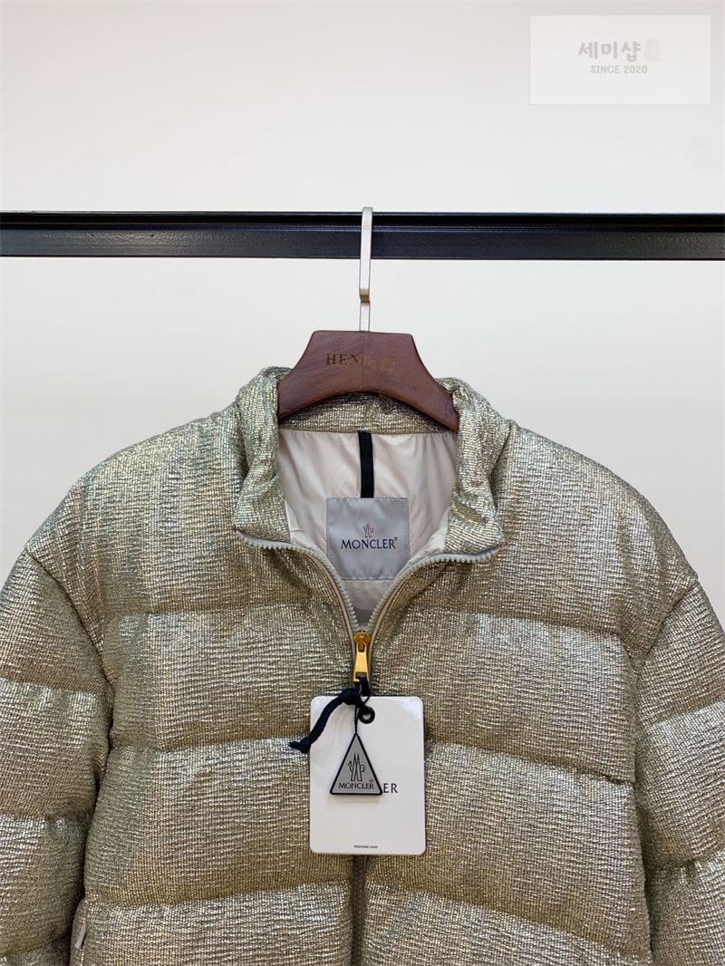Moncler 몽클레어 Paillys 페일리스 다운 패딩 자켓 의류 4번 이미지