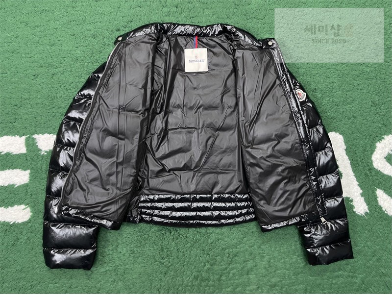 Moncler 몽클레어 Papillon 빠삐용 숏 다운 자켓 블랙 의류 15번 이미지