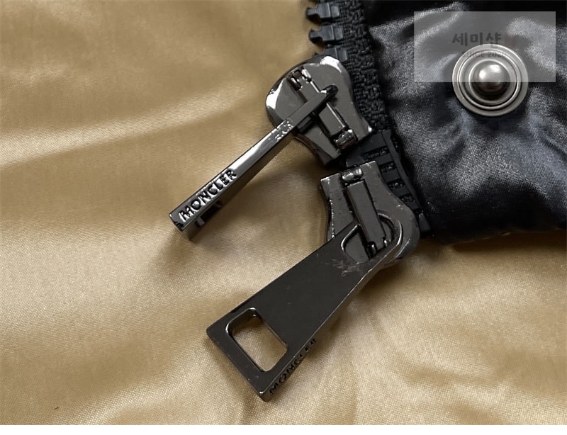 Moncler 몽클레어 Parana 파라나 후드 숏 다운 패딩 자켓 블랙 의류 12번 이미지