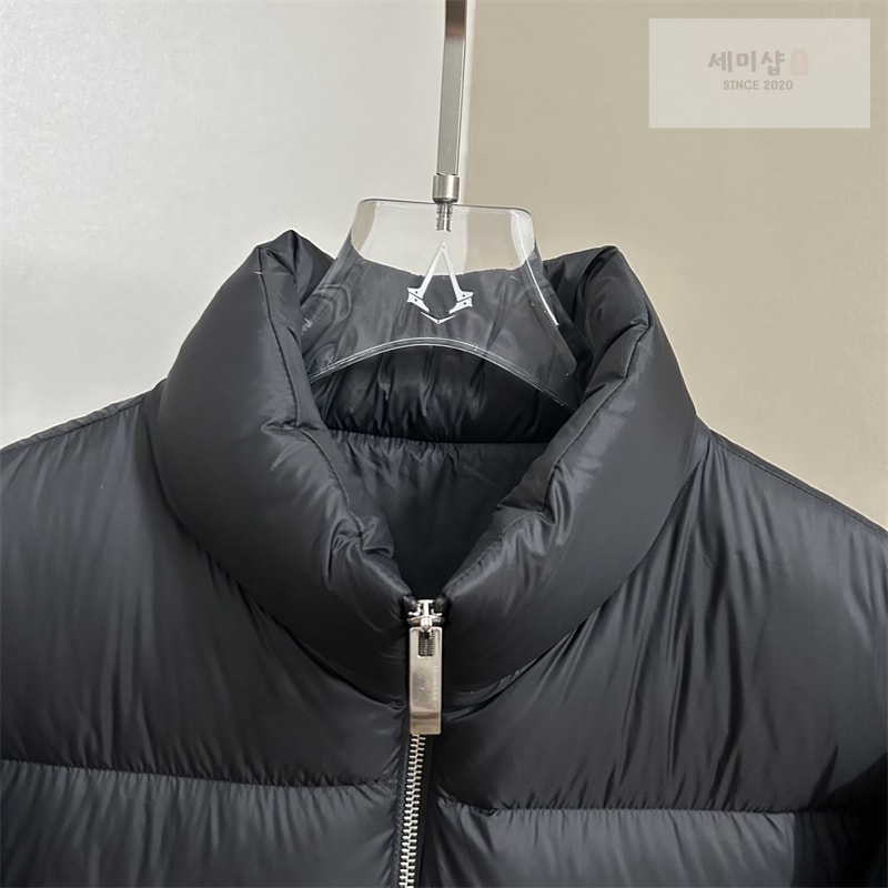 Moncler 몽클레어 Tarn 타른 숏 다운 패딩 자켓 의류 2번 이미지
