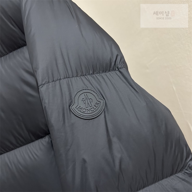 Moncler 몽클레어 Tarn 타른 숏 다운 패딩 자켓 의류 3번 이미지