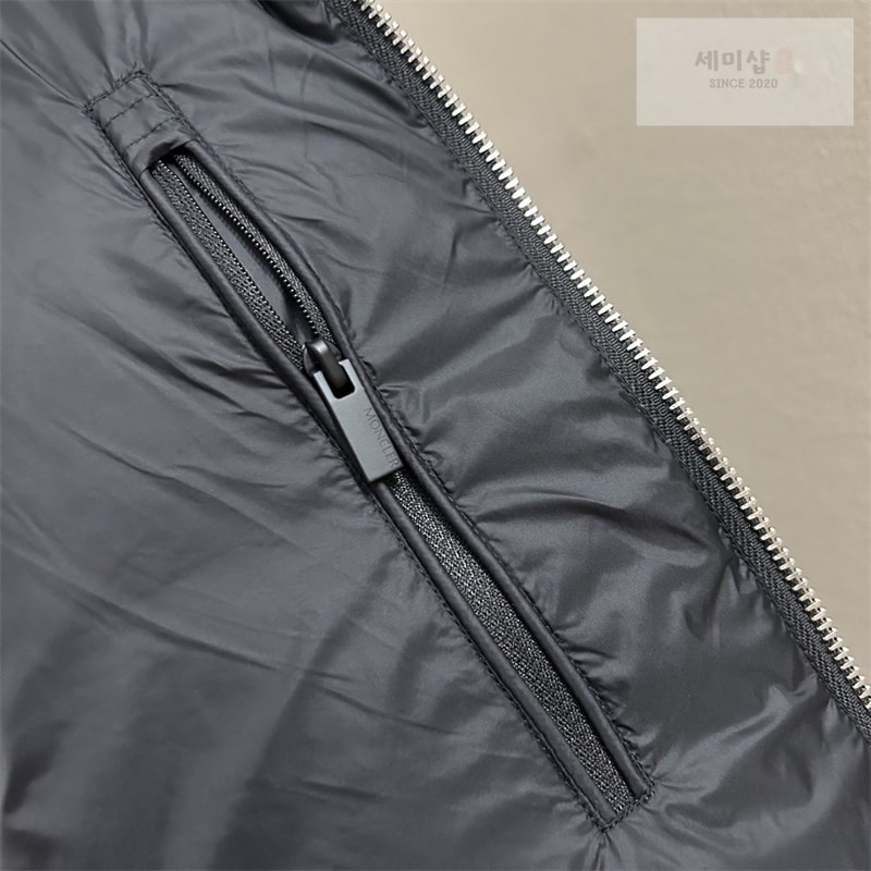 Moncler 몽클레어 Tarn 타른 숏 다운 패딩 자켓 의류 5번 이미지