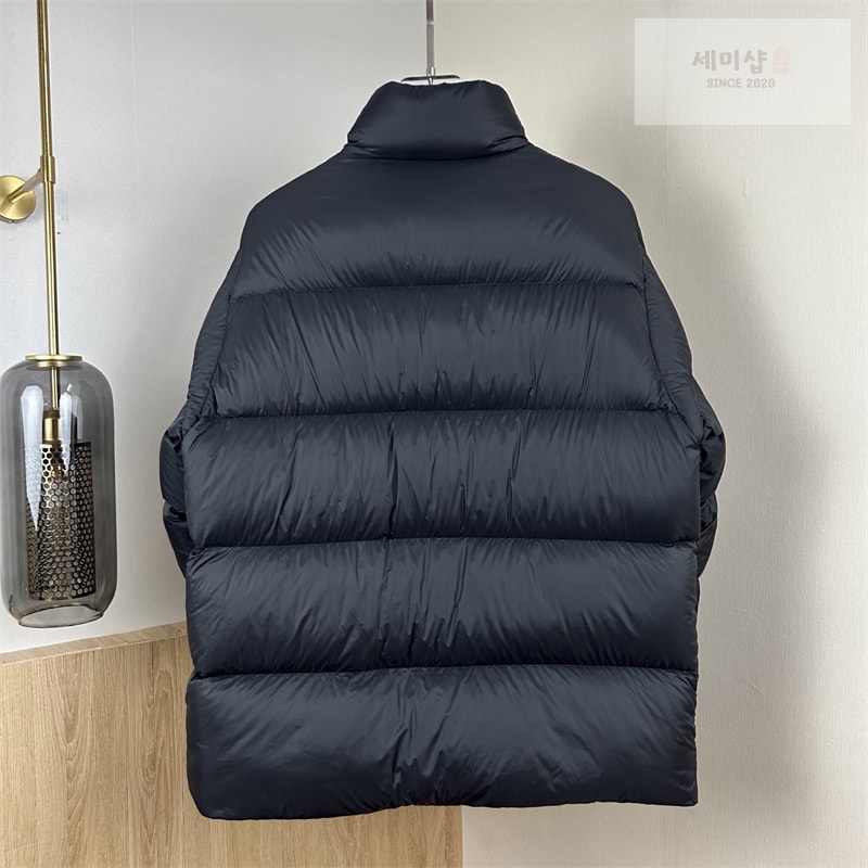 Moncler 몽클레어 Tarn 타른 숏 다운 패딩 자켓 의류 7번 이미지