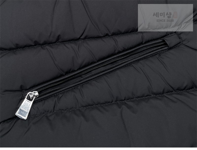 Moncler 몽클레어 Treompan 트레옴판 다운 베스트 블랙 의류 17번 이미지