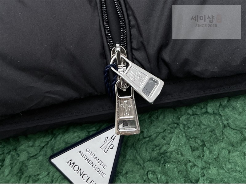 Moncler 몽클레어 Treompan 트레옴판 다운 베스트 블랙 의류 18번 이미지
