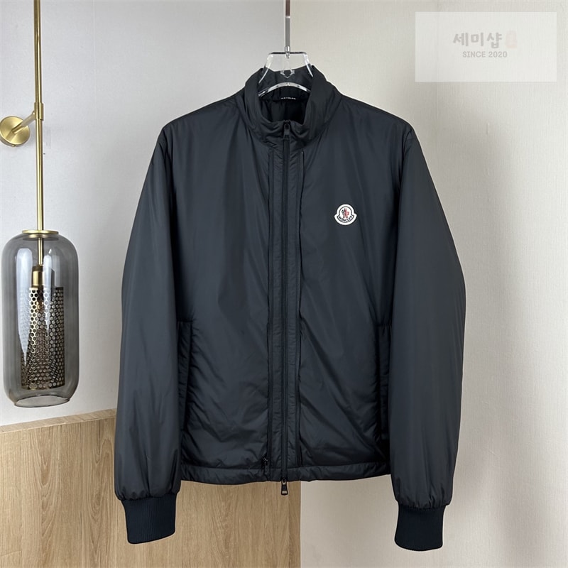 Moncler 몽클레어 Verney 버니 3-in-1 숏 다운 자켓 의류 3번 이미지