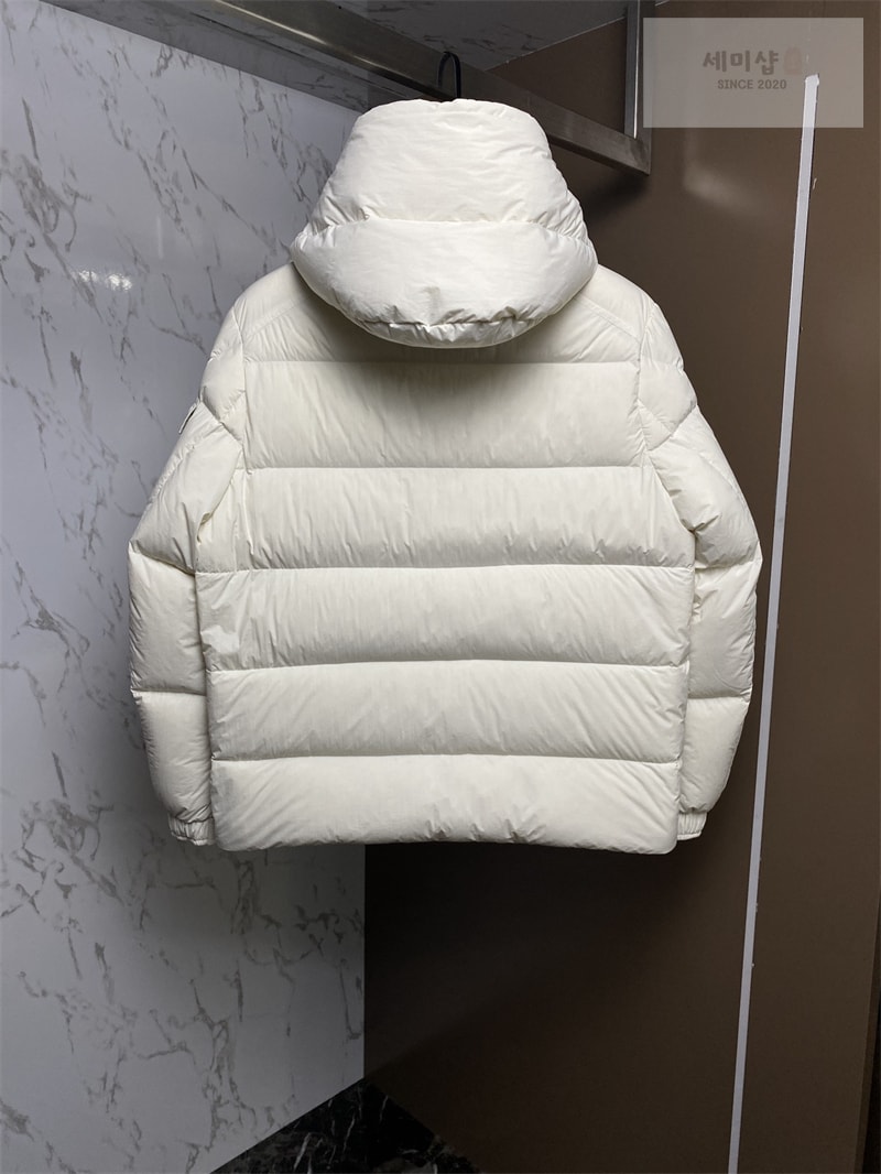 Moncler 몽클레어 Vezere 베제르 다운 패딩 자켓 화이트 의류 5번 이미지