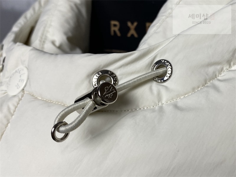 Moncler 몽클레어 Vezere 베제르 다운 패딩 자켓 화이트 의류 25번 이미지