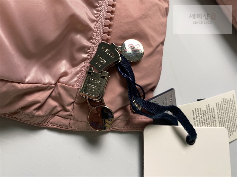 Moncler 몽클레어 Vezere 베제르 다운 패딩 자켓 화이트 의류 29번 이미지