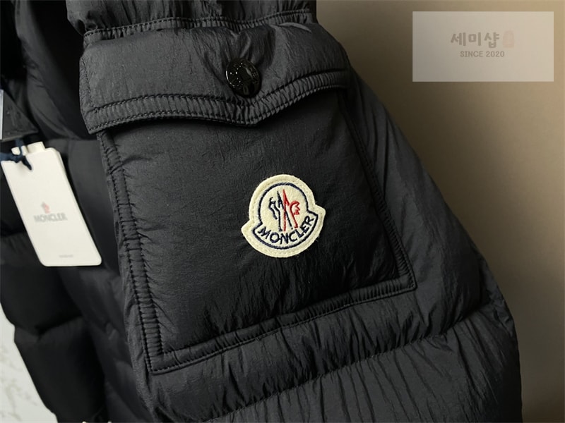 Moncler 몽클레어 Vezere 베제르 다운 패딩 자켓 화이트 의류 18번 이미지