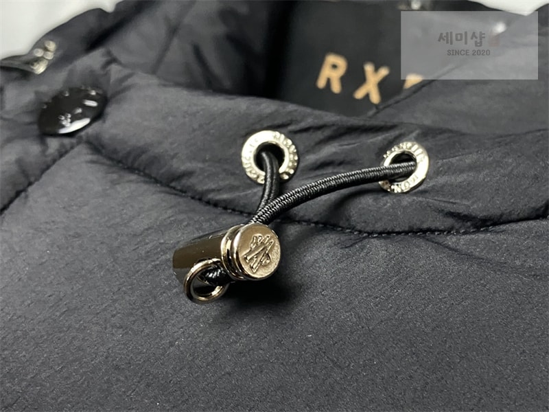 Moncler 몽클레어 Vezere 베제르 다운 패딩 자켓 화이트 의류 28번 이미지