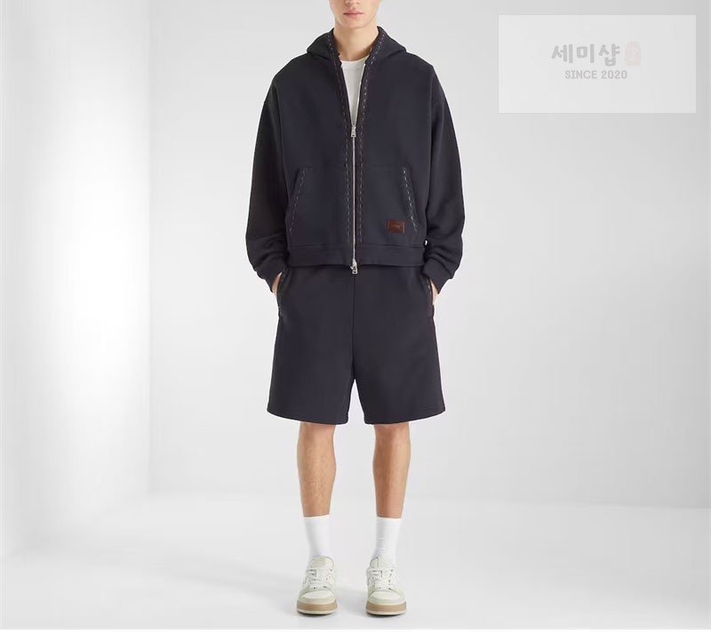 Moncler 펜디 레더 로고 패치 코튼 버뮤다 숏 팬츠 의류 3번 이미지