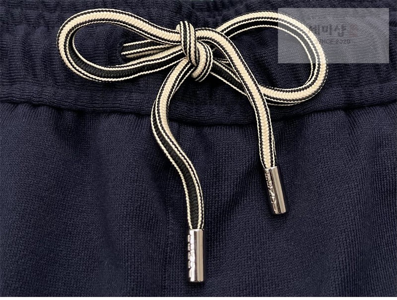 Moncler 펜디 레더 로고 패치 코튼 버뮤다 숏 팬츠 의류 10번 이미지