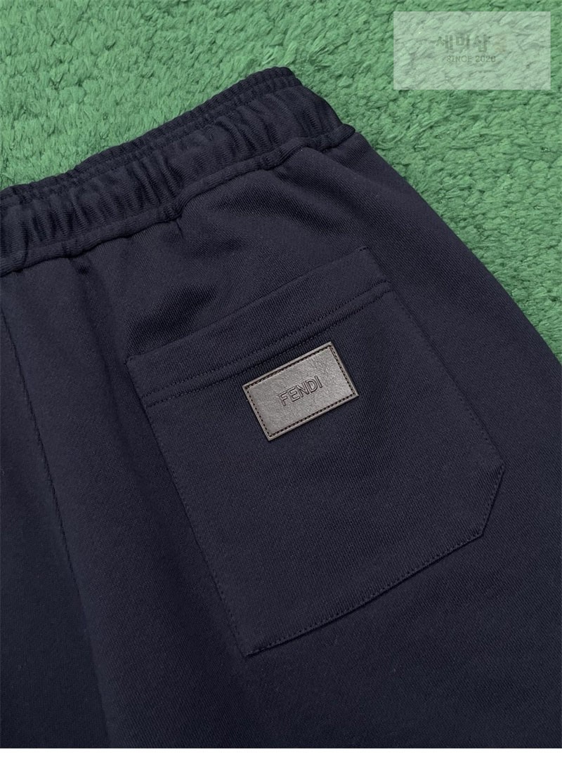 Moncler 펜디 레더 로고 패치 코튼 버뮤다 숏 팬츠 의류 12번 이미지
