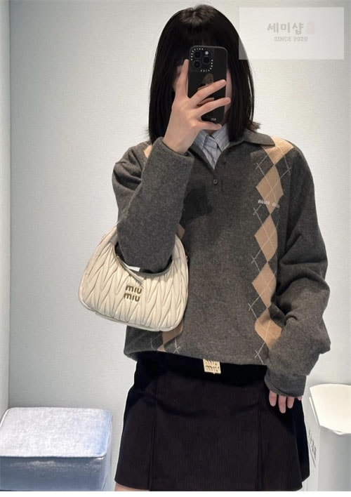 Miu Miu 미우미우 로고 아가일 캐시미어 폴로 셔츠 의류 2번 이미지