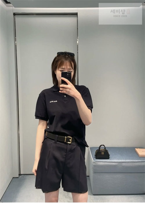Miu Miu 미우미우 로고 자수 폴로 셔츠 2컬러 의류 4번 이미지